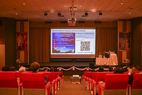 会場の様子の写真